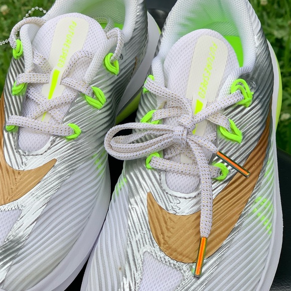 Nike Future Speed Kids Lightweight Running Shoes - Picture 13 of 14